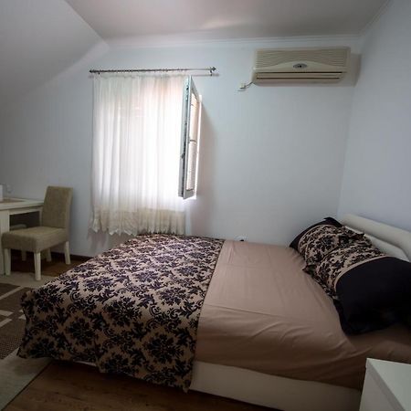 Apartments Pavicevic Tivat Luaran gambar