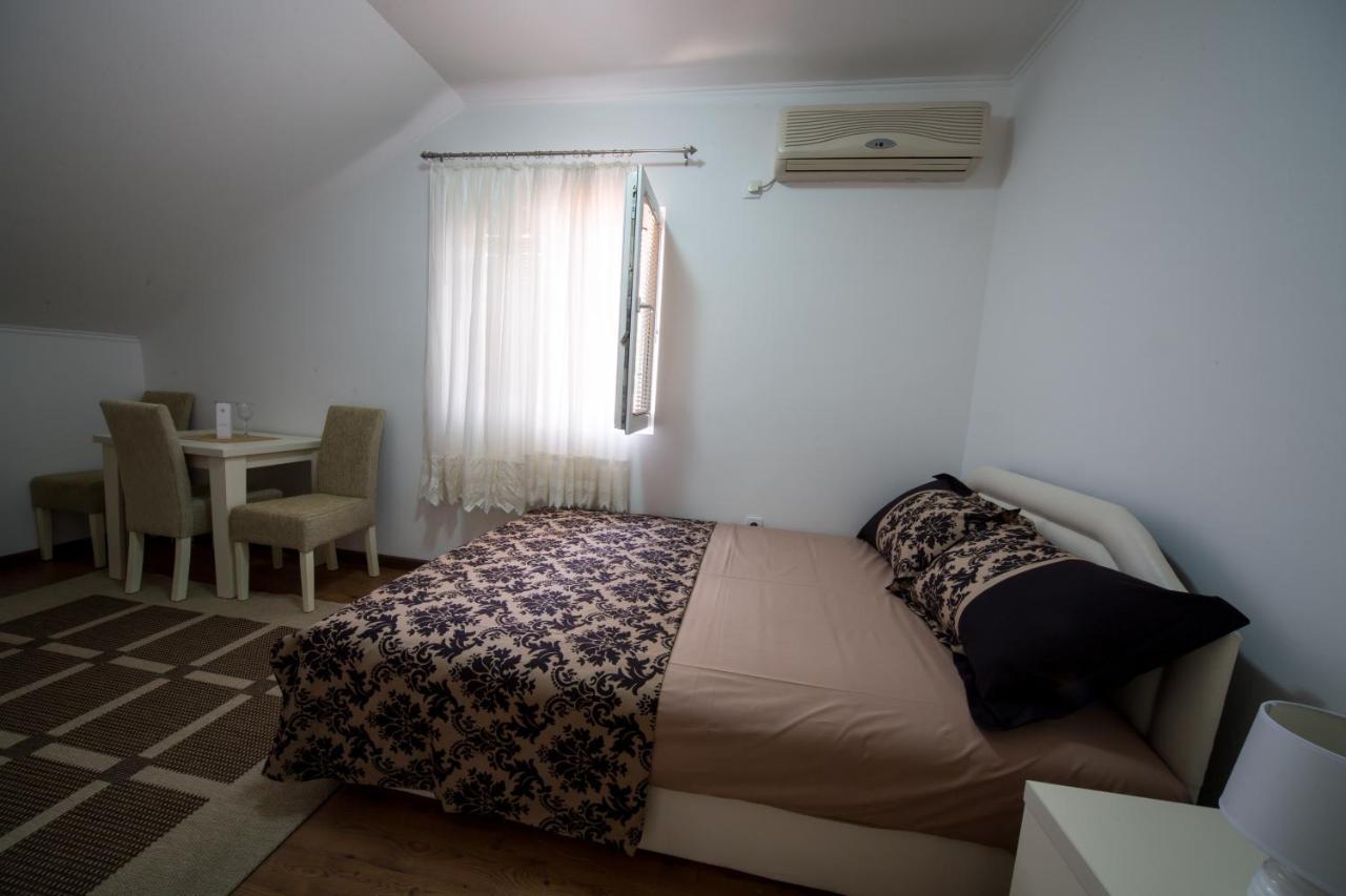 Apartments Pavicevic Tivat Luaran gambar