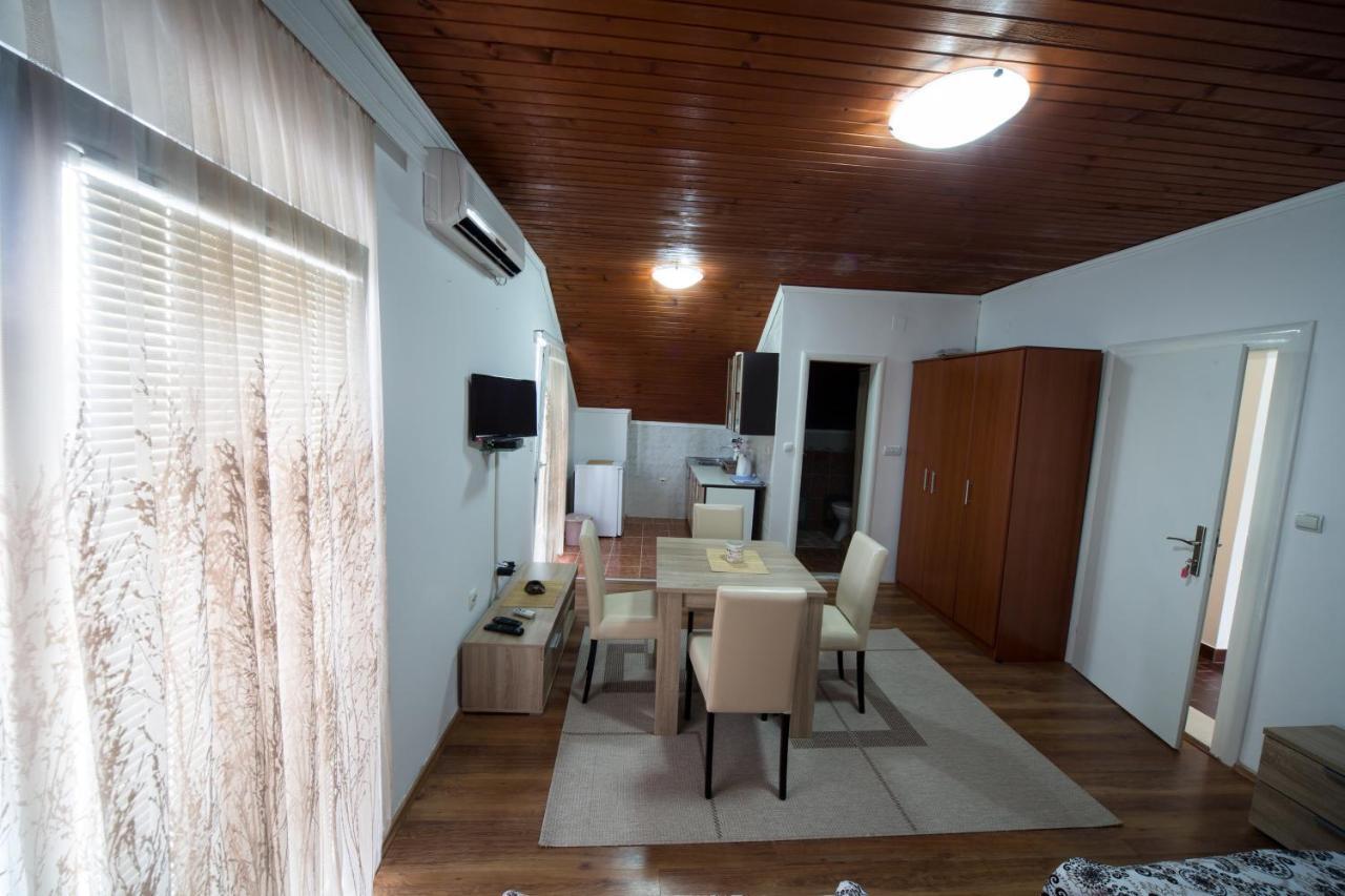 Apartments Pavicevic Tivat Bilik gambar